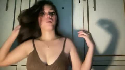 Snapshot of macycollinx chatting on January 18, 2026, 2:37 am Maceey online show from January 18, 2026, 2:37 am