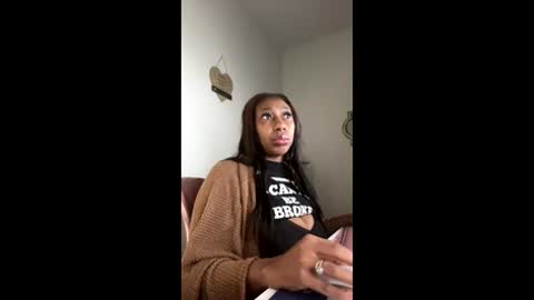 madam_glam online show from January 14, 2026, 3:39 pm