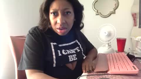 madam_glam online show from March 9, 2026, 4:22 pm