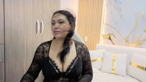 Snapshot of madam_hott chatting on September 16, 2025, 3:40 am Madam Hott online show from September 16, 2025, 3:40 am