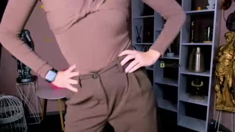 Snapshot of madam_ulis chatting on March 5, 2026, 4:36 pm Ulis online show from March 5, 2026, 4:36 pm