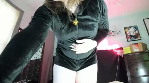 Maddi Avalon online show from June 15, 2026, 12:02 am