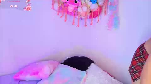 maddie 09 online show from September 11, 2025, 4:18 pm