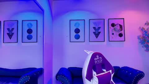 maddie_t18 online show from March 30, 2026, 11:44 am