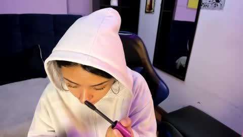 maddiee_jackson online show from September 27, 2025, 3:33 am