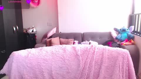 Snapshot of maddiie_and_clyde chatting on February 20, 2026, 4:18 pm maddiie and clyde online show from February 20, 2026, 4:18 pm