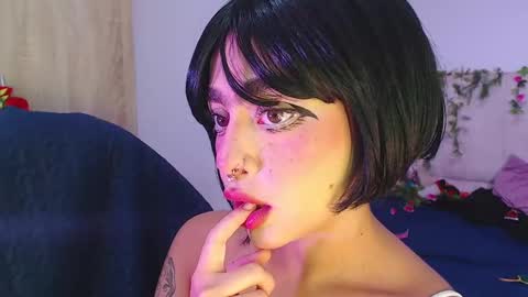 Maddie online show from October 19, 2025, 10:21 pm