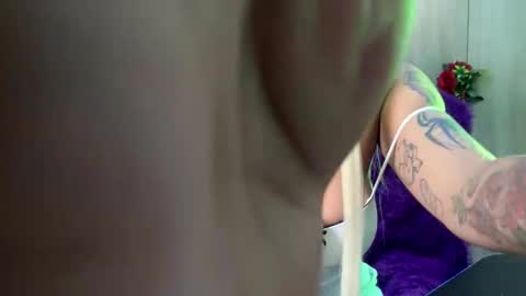 Maddie online show from October 23, 2025, 11:24 pm