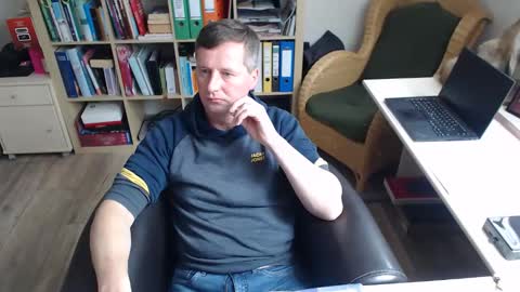 Snapshot of maddmax8 chatting on May 10, 2026, 12:10 pm Mad4You online show from May 10, 2026, 12:10 pm