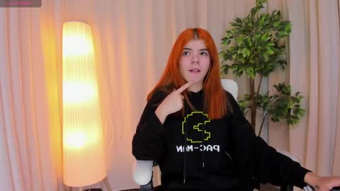 Maddy Please help me with your thumbs up its important online show from February 26, 2025, 4:25 am