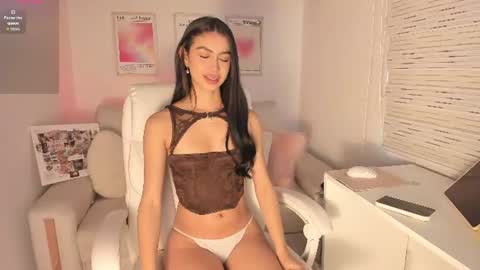Snapshot of maddy_bronw chatting on June 27, 2026, 8:47 pm Maddy online show from June 27, 2026, 8:47 pm