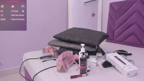 Snapshot of maddyjohnsonn chatting on December 29, 2024, 3:54 am maddyjohnsonn online show from December 29, 2024, 3:54 am