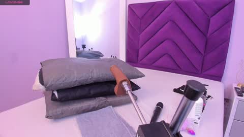 Snapshot of maddyjohnsonn chatting on January 20, 2025, 3:37 am maddyjohnsonn online show from January 20, 2025, 3:37 am