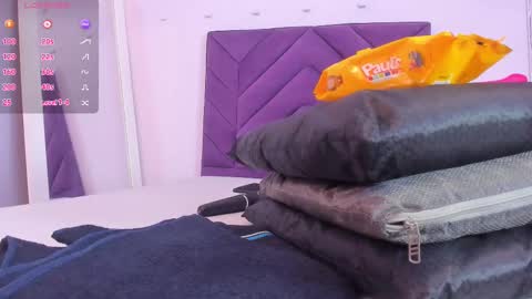 Snapshot of maddyjohnsonn chatting on February 19, 2025, 3:39 am maddyjohnsonn online show from February 19, 2025, 3:39 am