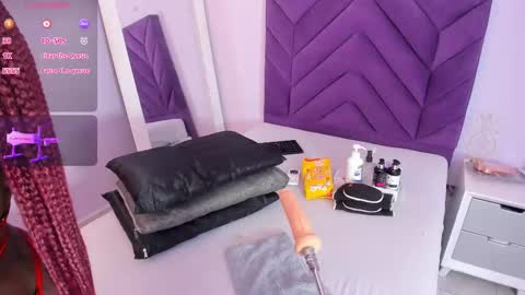 Snapshot of maddyjohnsonn chatting on February 21, 2025, 4:18 am maddyjohnsonn online show from February 21, 2025, 4:18 am