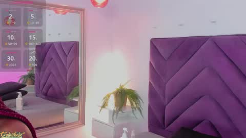 Snapshot of maddyjohnsonn chatting on February 5, 2026, 12:21 pm maddyjohnsonn online show from February 5, 2026, 12:21 pm