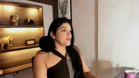 Maddy online show from November 15, 2025, 12:13 pm