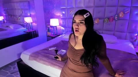 Snapshot of maddysexx_ chatting on April 16, 2026, 11:33 am Maddy online show from April 16, 2026, 11:33 am