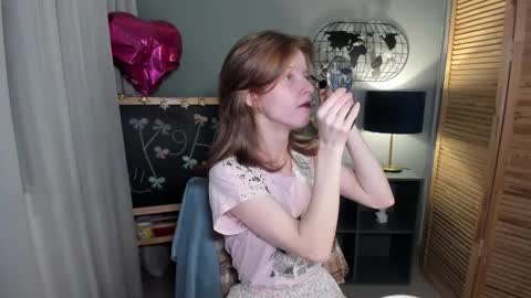 Snapshot of madelaines chatting on November 12, 2025, 10:04 am madelaines online show from November 12, 2025, 10:04 am