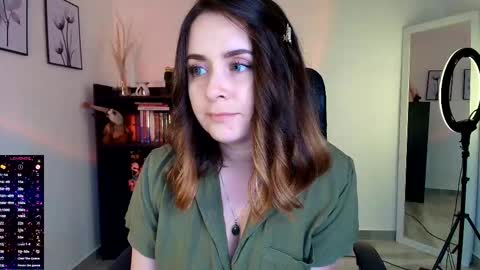 Snapshot of madelamee chatting on February 2, 2026, 9:57 pm madelamee online show from February 2, 2026, 9:57 pm