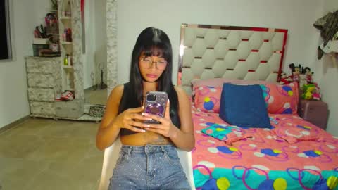 madelyn roses online show from November 5, 2025, 12:43 am