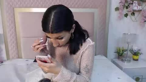 madhison_5 online show from March 21, 2026, 12:54 pm