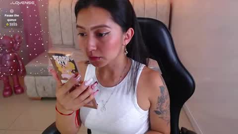 Madhison  online show from September 26, 2025, 8:46 pm