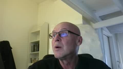 madio1187940 online show from December 3, 2025, 1:31 pm