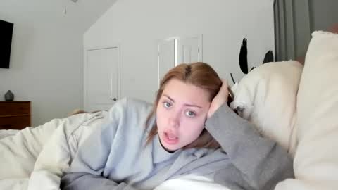 Snapshot of madirose69 chatting on February 2, 2026, 3:11 pm mari rose online show from February 2, 2026, 3:11 pm