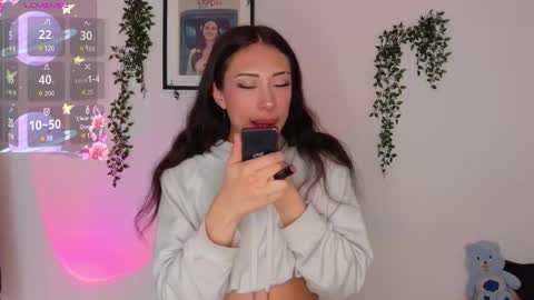 Snapshot of madison__rey chatting on February 10, 2026, 1:43 am Madison Rey online show from February 10, 2026, 1:43 am