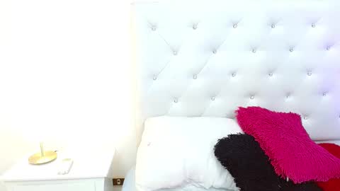 Jenny  online show from March 4, 2025, 4:41 pm