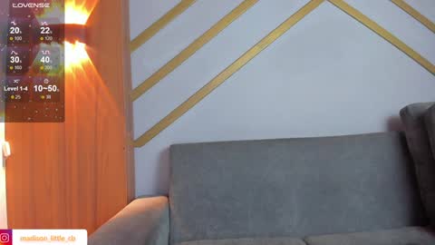 Snapshot of madison_little chatting on December 10, 2024, 3:55 pm Melissa 700 1400 -5 online show from December 10, 2024, 3:55 pm