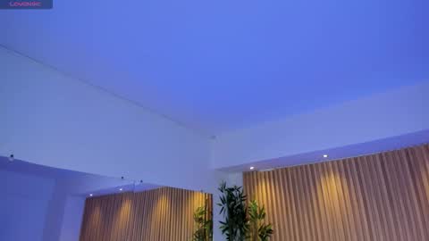 Snapshot of madisonanngel chatting on November 13, 2025, 8:41 pm Madison Angel online show from November 13, 2025, 8:41 pm