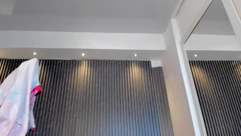 Snapshot of madisonanngel chatting on November 20, 2025, 8:41 pm Madison Angel online show from November 20, 2025, 8:41 pm