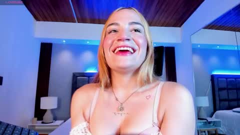 Snapshot of madisonanngel chatting on February 5, 2026, 8:02 pm Madison Angel online show from February 5, 2026, 8:02 pm