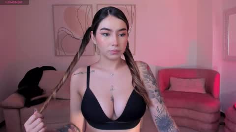 Maddi Collins online show from November 22, 2025, 12:15 pm