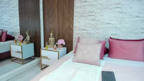 madisonhunterr_ online show from January 28, 2025, 9:29 pm