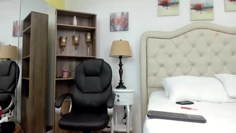 Snapshot of madisson_molly0 chatting on February 23, 2026, 12:13 pm madisson_molly0 online show from February 23, 2026, 12:13 pm