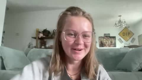 Snapshot of madlymads chatting on December 14, 2025, 3:39 pm madlymads online show from December 14, 2025, 3:39 pm