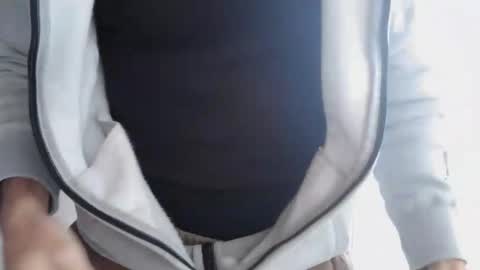 Snapshot of madmax20x chatting on December 26, 2024, 9:22 am madmax20x online show from December 26, 2024, 9:22 am