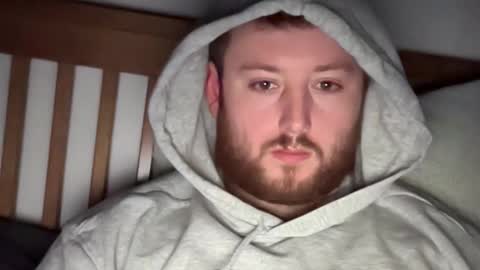 Snapshot of madnessben chatting on October 22, 2025, 12:44 am madnessben online show from October 22, 2025, 12:44 am