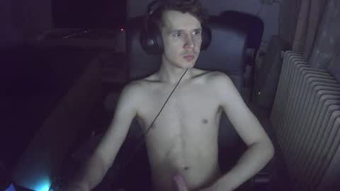 madnessss1215 online show from February 26, 2026, 6:07 pm