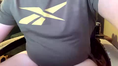 Snapshot of madrox chatting on October 14, 2025, 11:38 pm Camboy online show from October 14, 2025, 11:38 pm