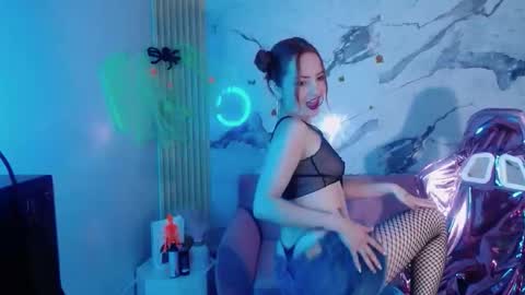 Mady online show from October 13, 2025, 11:10 am