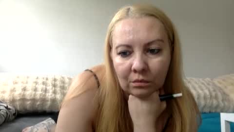 Snapshot of mady26 chatting on April 13, 2026, 12:43 pm Mady online show from April 13, 2026, 12:43 pm