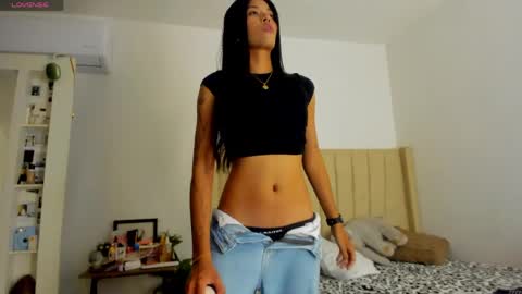 Snapshot of mady_edwards chatting on June 7, 2026, 11:41 pm Mady online show from June 7, 2026, 11:41 pm