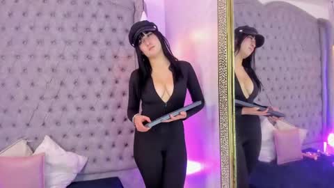 Snapshot of mady_fiore chatting on May 19, 2026, 12:22 pm Mady online show from May 19, 2026, 12:22 pm