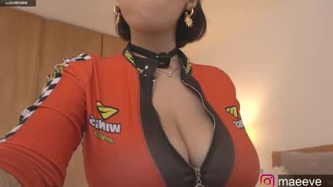 Snapshot of maeeve_ chatting on March 3, 2025, 8:00 pm Maeve schedule 11 am- 530 pm colombia time online show from March 3, 2025, 8:00 pm