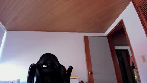 Snapshot of maeeve_ chatting on February 26, 2026, 2:16 pm Maeve schedule 11 am- 530 pm colombia time online show from February 26, 2026, 2:16 pm