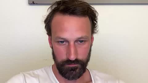 maenu_69 online show from November 9, 2025, 8:40 pm